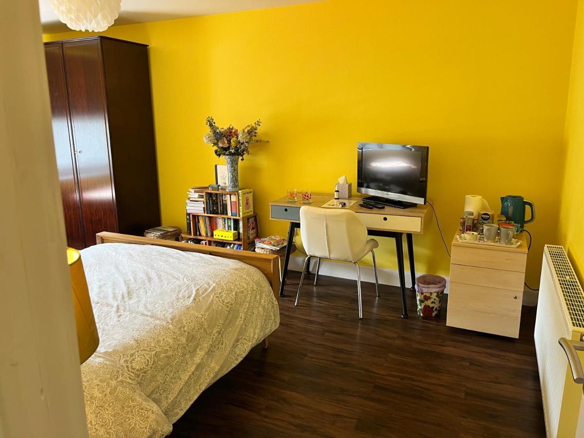St John'S Town Of Dalry Glentress Apartment 1 외부 사진