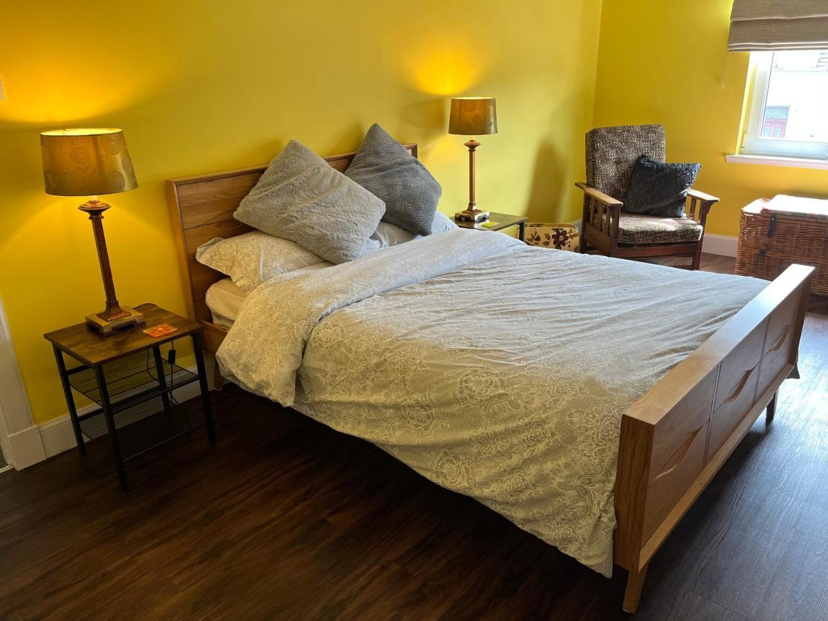 St John'S Town Of Dalry Glentress Apartment 1 외부 사진